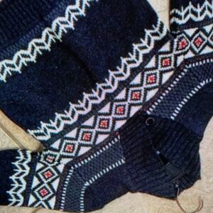 Stay warm stylish with patterned sweatershirt